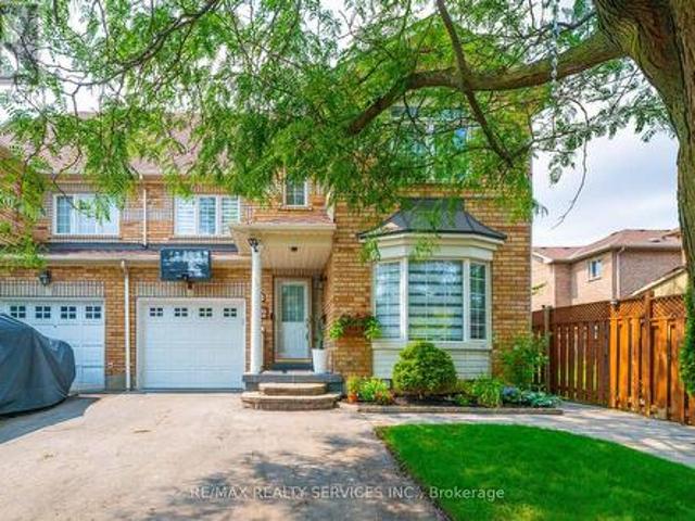 128 Seaside Circle, Brampton, ON, L6R 2G9 house for sale | Listing ID W13628 | Royal LePage