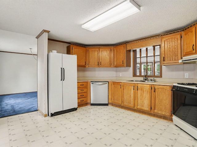 128 Shaffmaster Boulevard