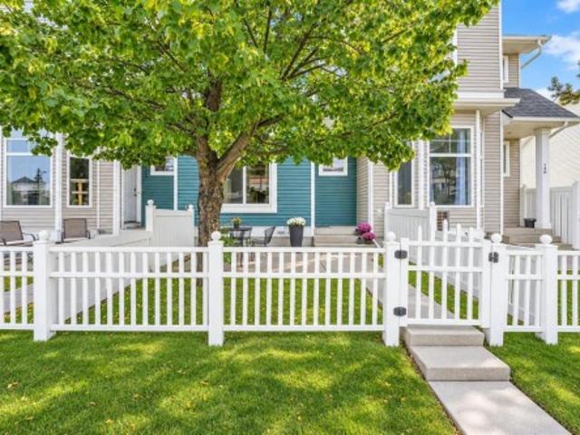 128 Promenade Way Se, Calgary, AB, T2Z 4E8 townhouse for sale | Listing ID A2348 | Royal LePage