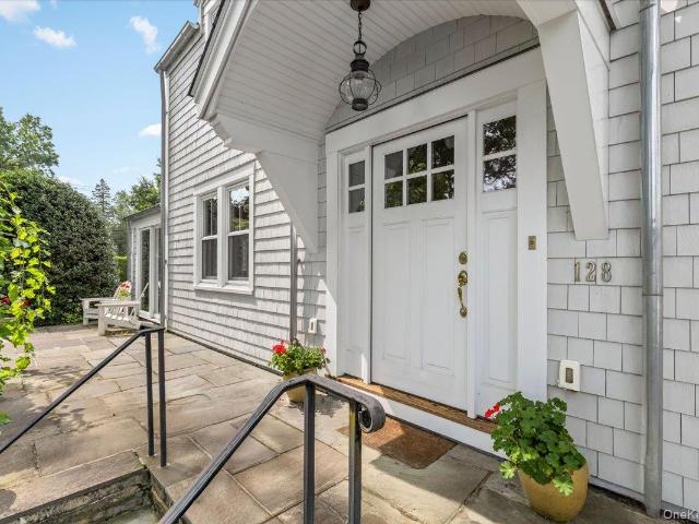 128 RALPH Avenue
