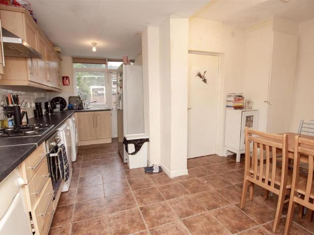 128 Warwards Lane, Stirchley, B29 7RD, United Kingdom | 6 bed house for rent #140226794 | Rentberry