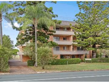 Apartment to rent in Booti Booti - Balcony