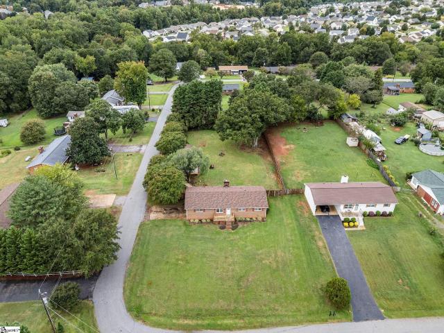 128 Twin Creek Drive