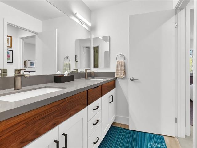 128 Villa Point Dr, Newport Beach, CA 92660 | MLS #NP26053