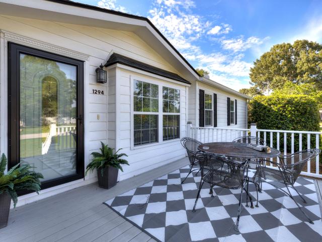 1294 Landing Road