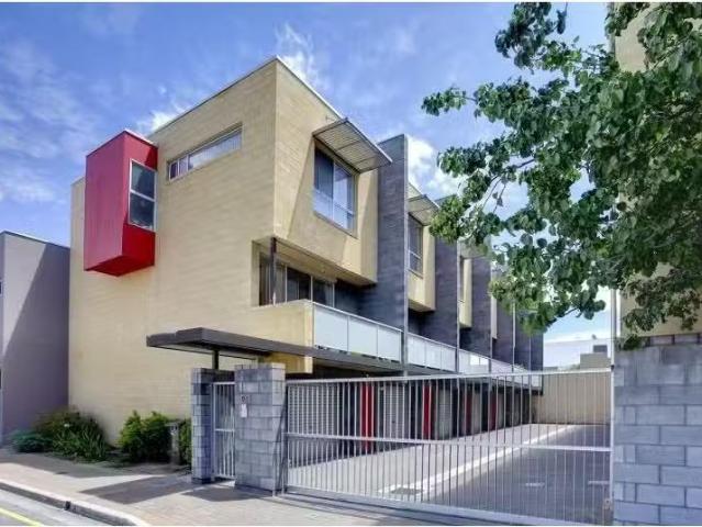 12/95 99 Gilbert Street, Adelaide House for rent Listed by St.