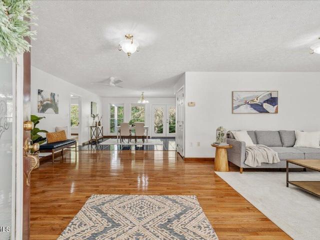 1296 Mountain View Road