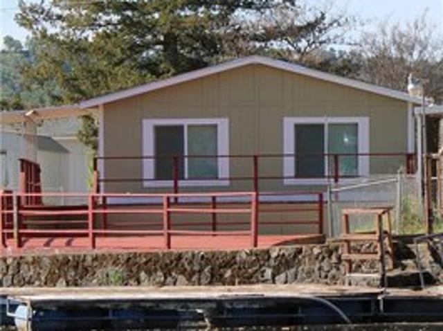 12980 Island Dr, Clearlake Oaks, CA 95423