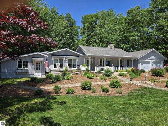 12981 N Forest Beach Shores Rd, Northport, MI 49670