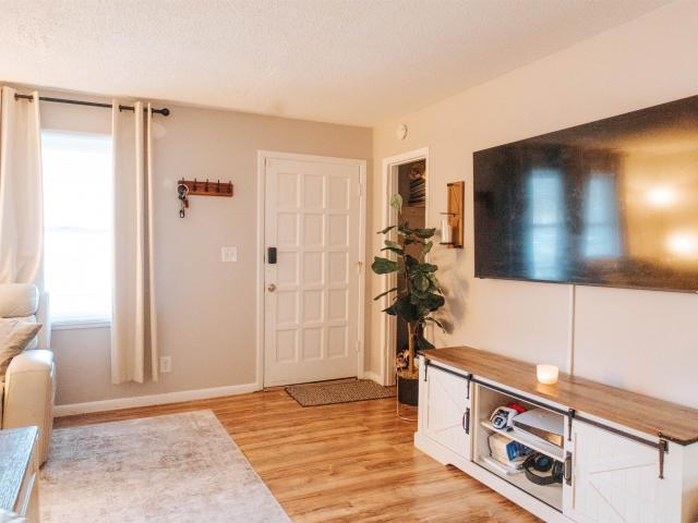 1298 Forestbrook Rd