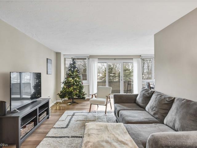 12900 Lake Avenue 314