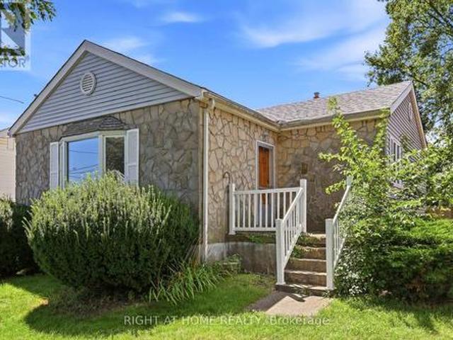 1290 Strathy Avenue, Mississauga, ON, L5E 2K8 house for sale | Listing ID W13690 | Royal LePage