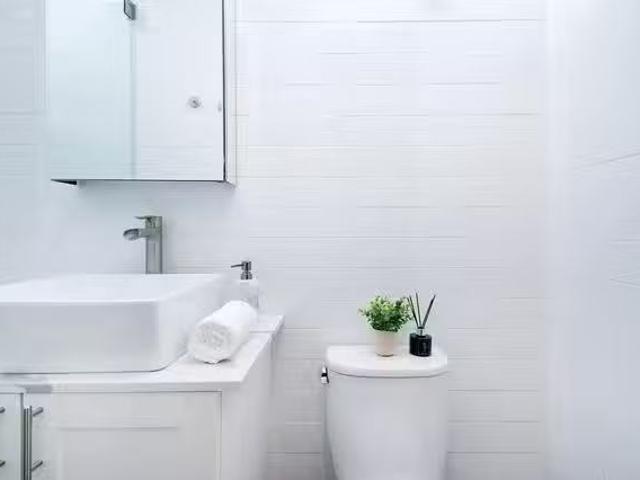 #1290 16: Room in 2 Bedroom and 1 Bathroom