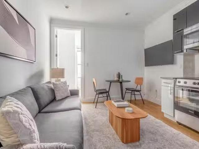 1290 1st Ave, Lenox Hill 2 Bedroom 1 Bath
