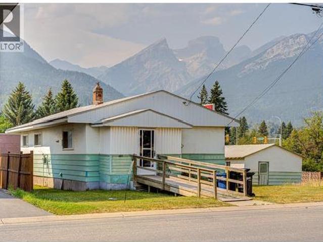1291 6Th Avenue, Fernie, BC, V0B 1M0 house for sale | Listing ID 10395 | Royal LePage