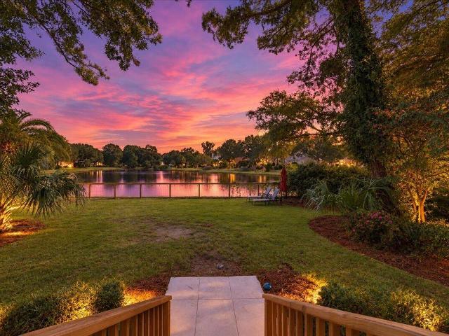 1292 Wisteria Wall Drive