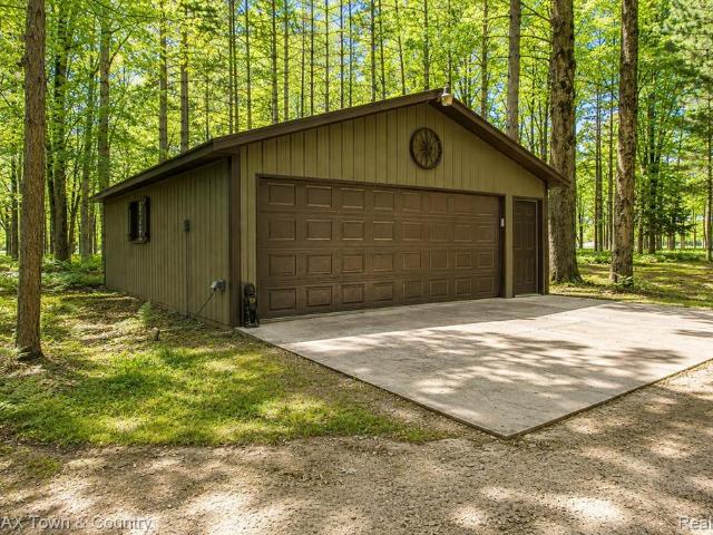 1293 Bellinger Road