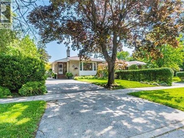 1293 Daimler Road, Mississauga, ON, L5J 3T3 house for sale | Listing ID 40840 | Royal LePage