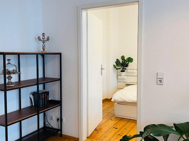 129 | Cozy and stylish 2 room apartment in bustling Friedrichshain