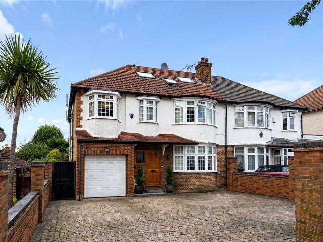 129 Cat Hill, London, EN4 8HX, United Kingdom | 6 bed house for rent #138513545 | Rentberry