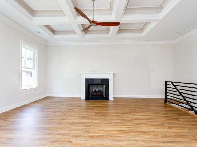 129 Charles Towne Ln