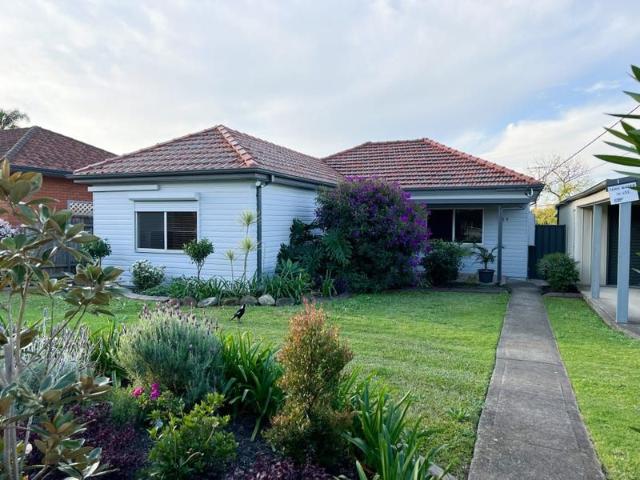 129 Chifley Street, SMITHFIELD, NSW 2164