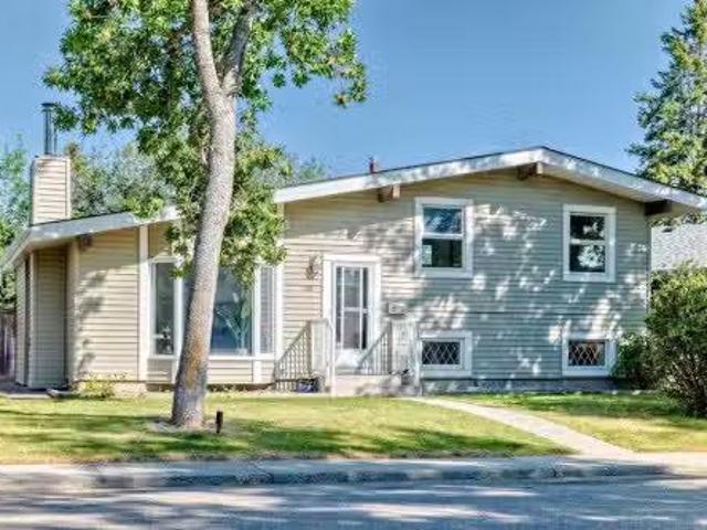 129 Glenpatrick Drive Sw, Calgary, AB, T3E 4L7 house for sal.