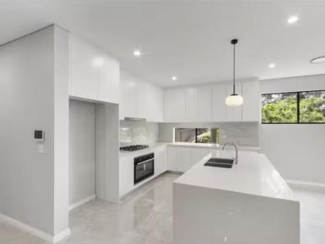 129 Eastern Valley Way, Castlecrag House for rent Listed by L.