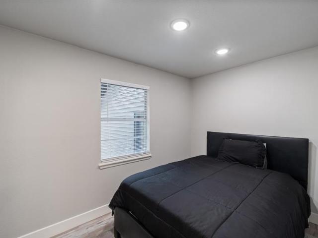 129 King Arthur Rd, Mabank, TX 75156 | MLS #21178