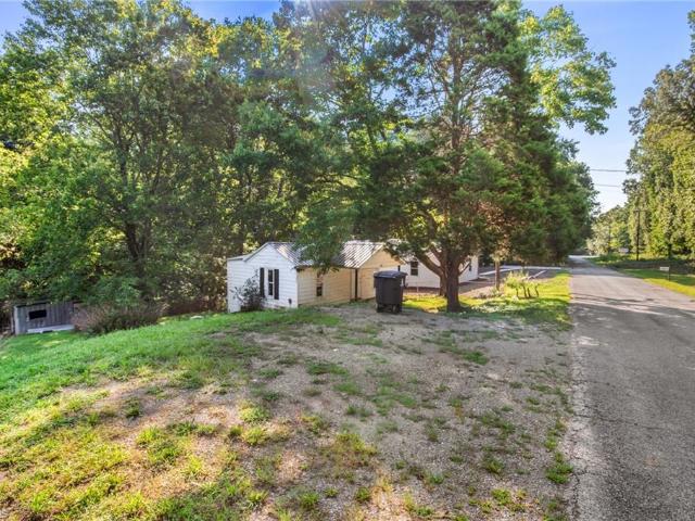 129 Old Linville Road
