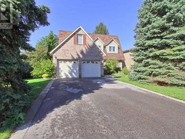 129 Robin Court, Newmarket, ON, L3Y 6B2 house for sale | Listing ID N13749 | Royal LePage