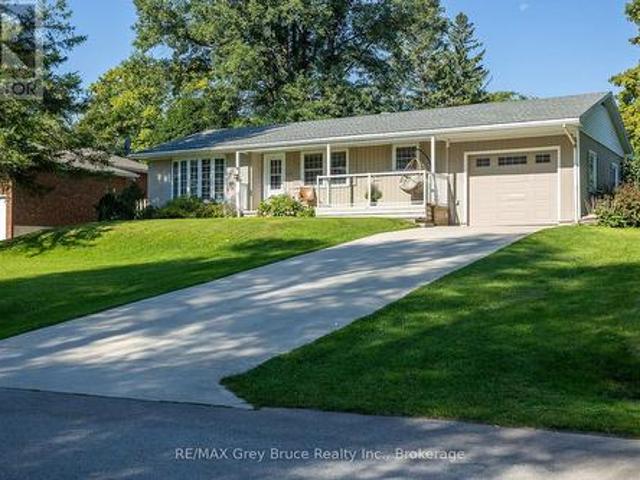 129 River Street, Arran Elderslie, ON, N0H 2N0 house for sale | Listing ID X13696 | Royal LePage