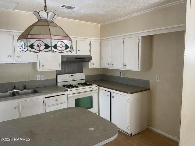 129 W Lester St, Ville Platte, LA 70586 | MLS #RA2600000