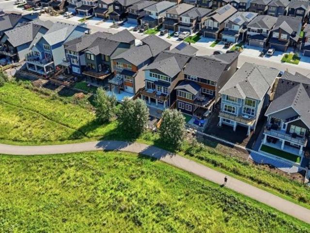 129 Wolf Hollow Villas Se, Calgary, AB, T2X 5K1 house for sale | Listing ID A2353 | Royal LePage