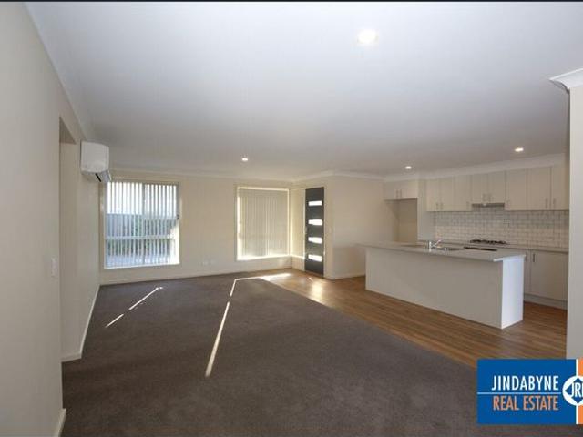 1/29 Twynam Street 3 bedroom unfurnished house 12 month rental