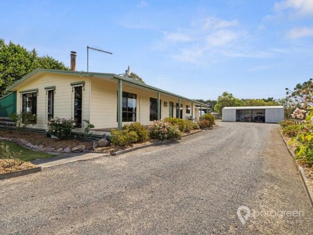 12.5 ACRES ON THE EDGE OF TOWN