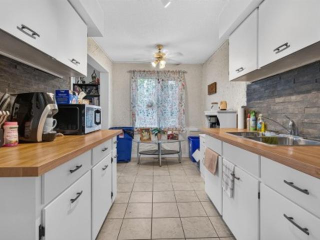 12 1412 St Nw, Edmonton, AB, T5C 1L6 townhouse for sale | Listing ID E4500 | Royal LePage