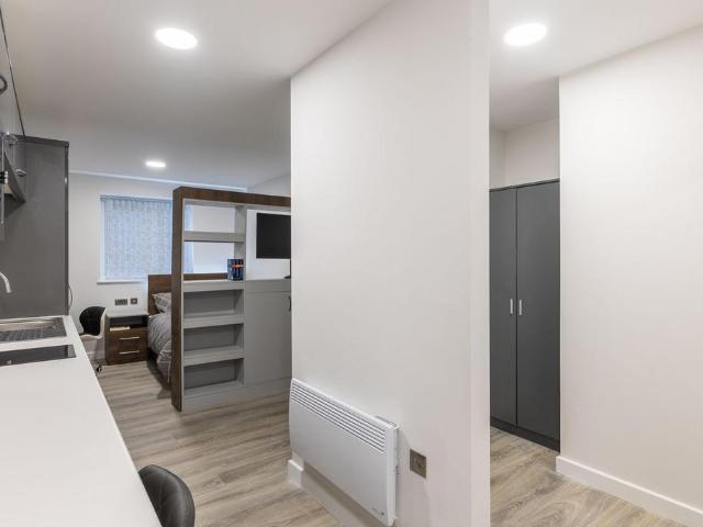 12 14 Park Lane, Sunderland, SR1 Studio to rent £849 pcm £196 pw