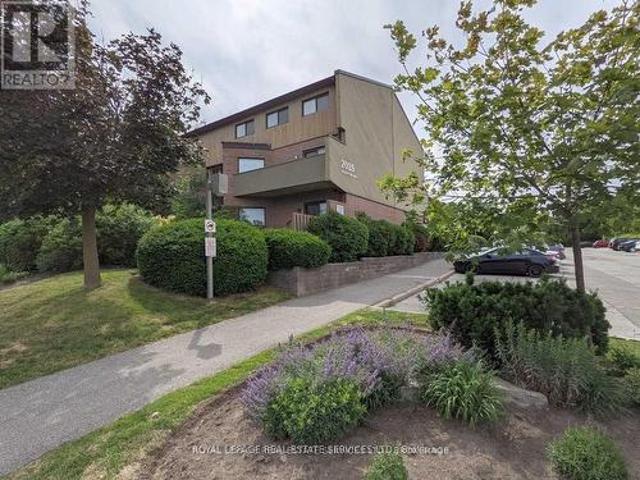 12 2035 South Millway Drive, Mississauga, ON, L5L 1R7 townhouse for sale | Listing ID W14106 | Royal LePage