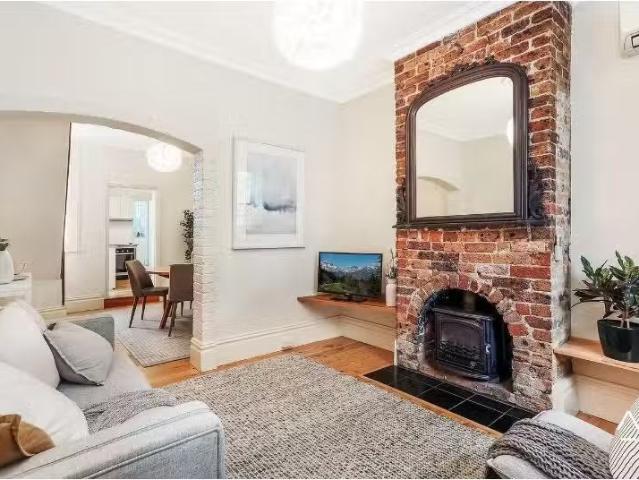 12 Talfourd Street, Glebe House for rent Listed by Sajat Kabi.