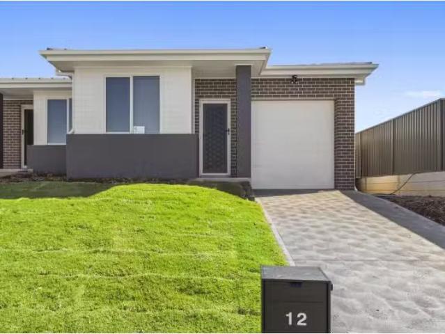12 Thurlstone Street, FARLEY Property for rent Listed by Soph.