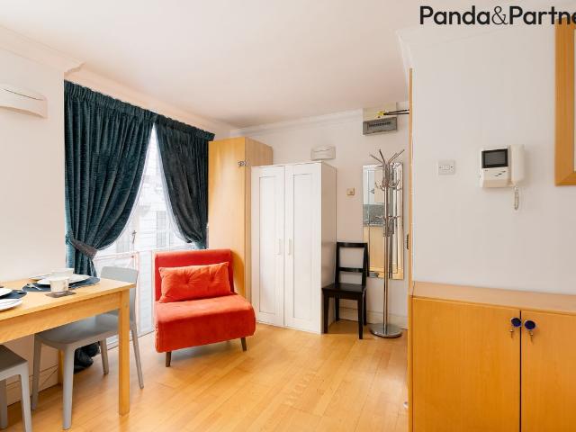12 Trinity Square, London EC3N, 1 bed flat to rent, £1,700 pcm | PrimeLocation
