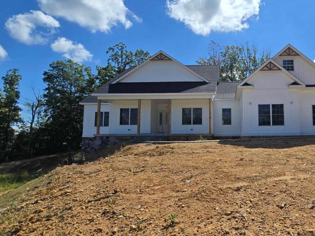 12 Valley Manor Dr, Staunton, VA