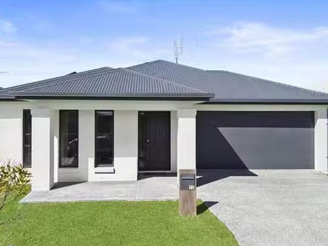 12 Valour Street, Palmview, QLD 4553