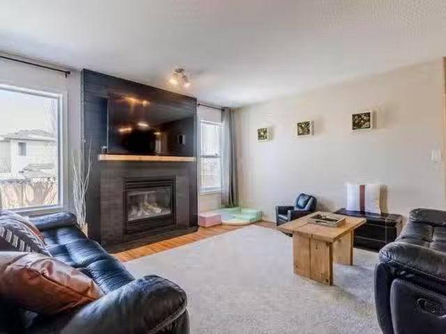 12 Vaughn Avenue, Spruce Grove, AB, T7X 4M6 house for sale.