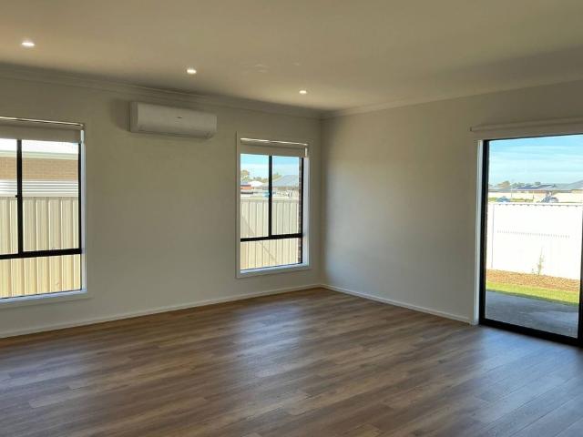 12 Verna Drive, Cobram
