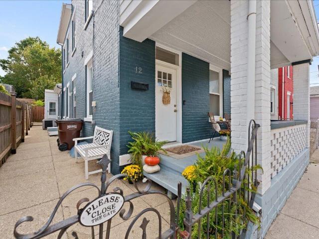 12 W 9th Street