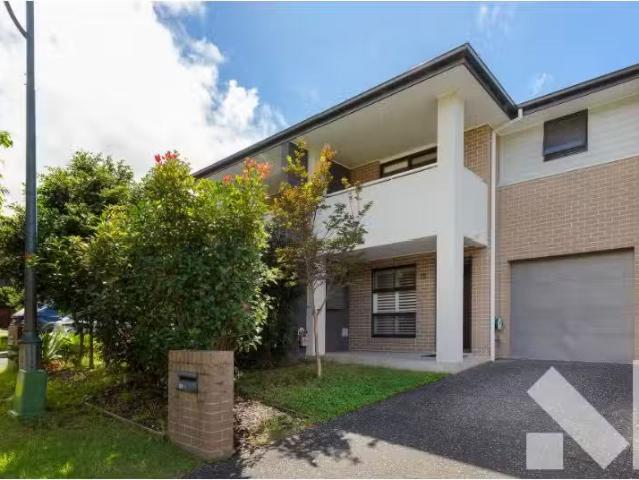 12 Wallbank Way, Bulli House for rent Listed by Meekah Chang.