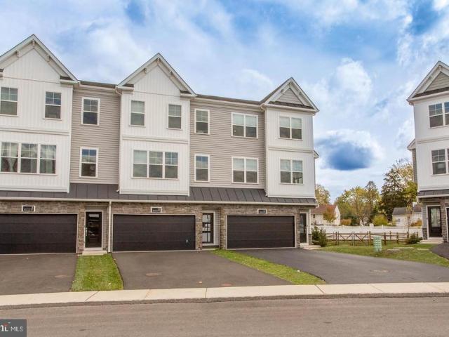 12 Warren Drive