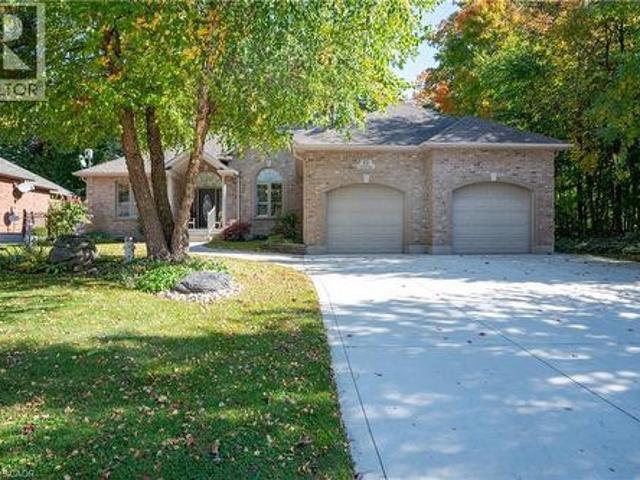 12 Welwood Avenue, Wellesley, ON, N0B 2T0 house for sale | Listing ID 40869 | Royal LePage